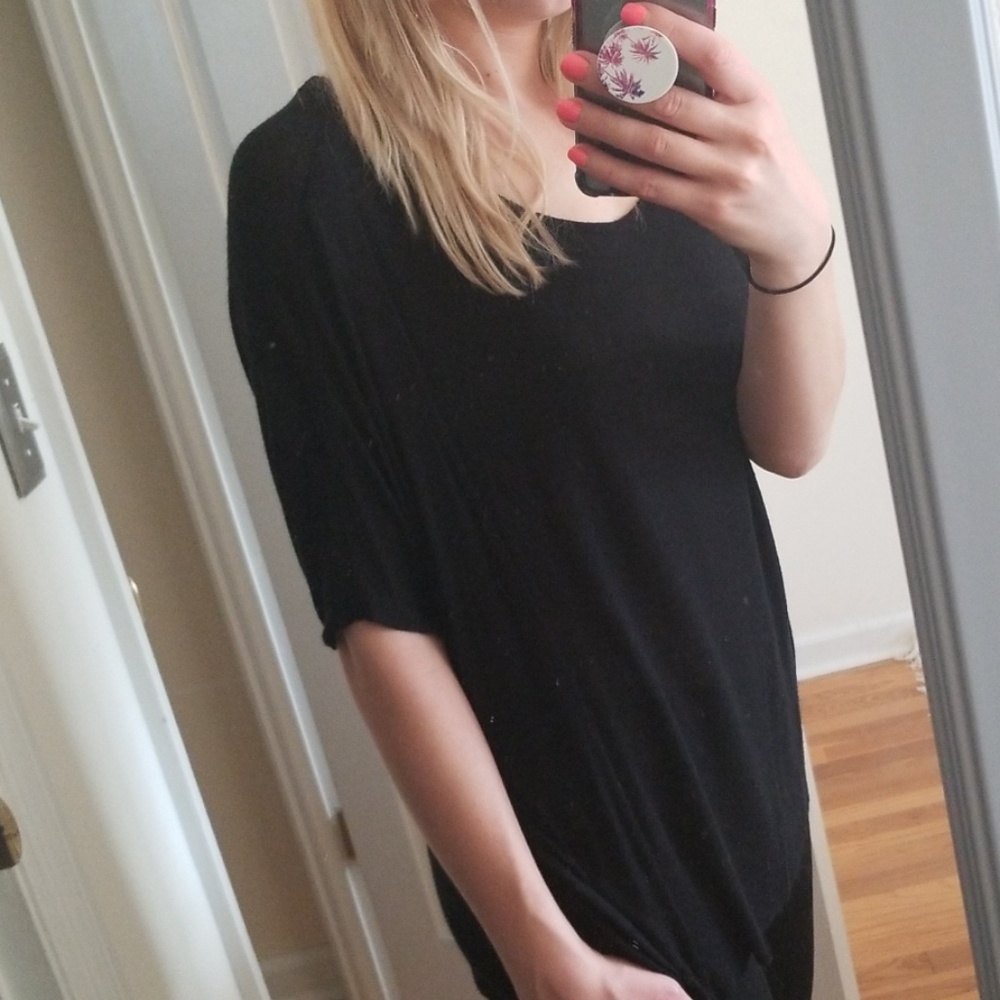 ❤️Black Batwing Zip Back Top❤️